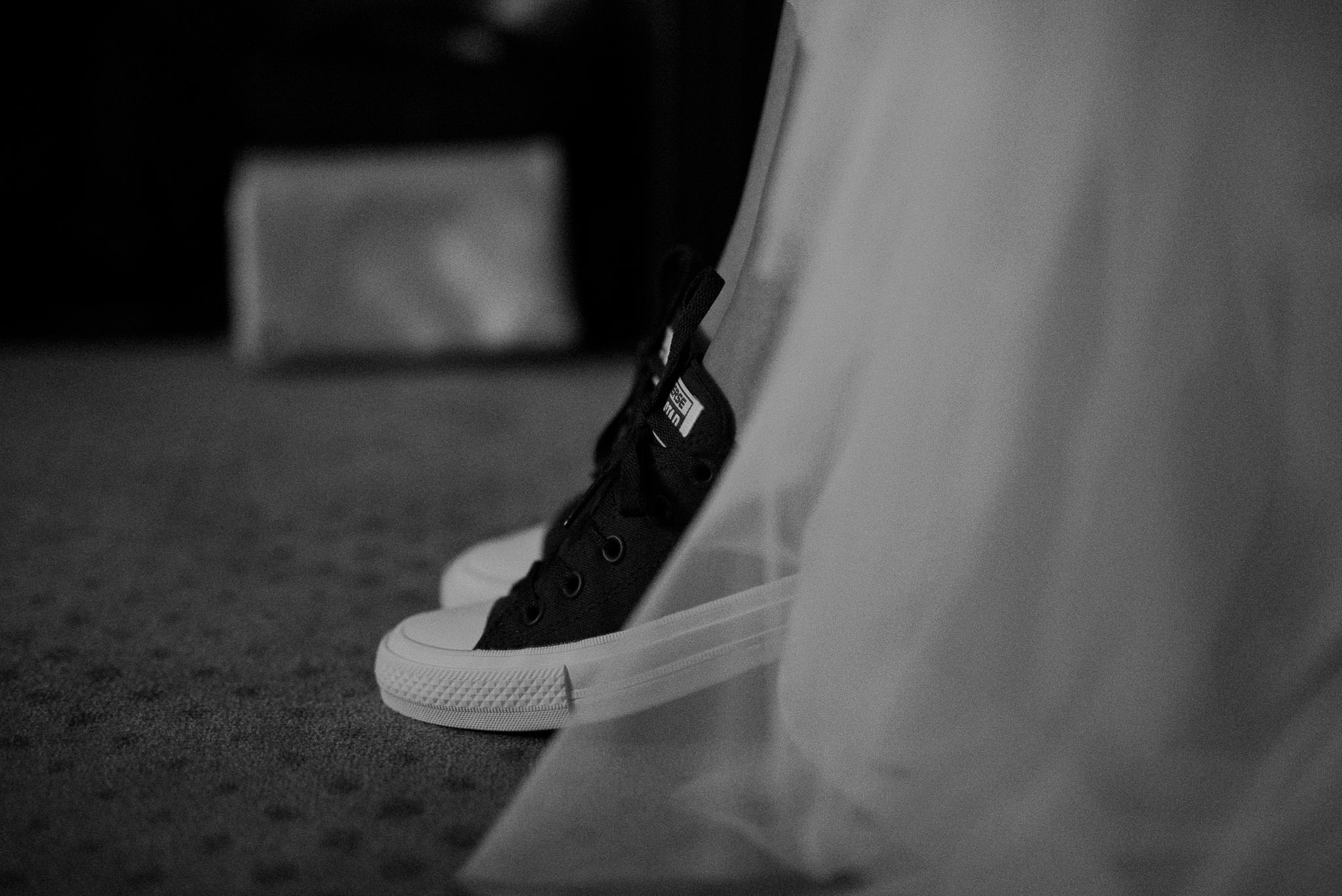 cool bride wearing converse shoes