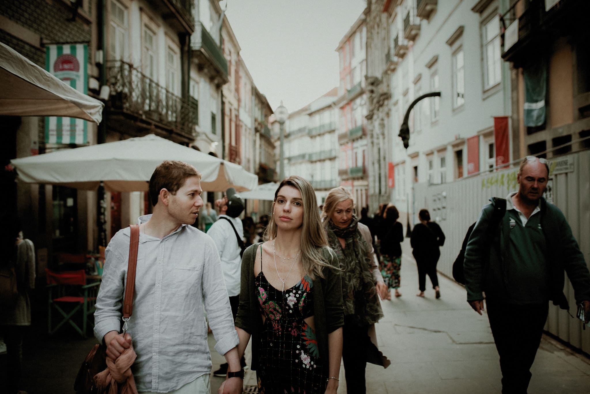 Exploring the Porto centre on Rua das Flores