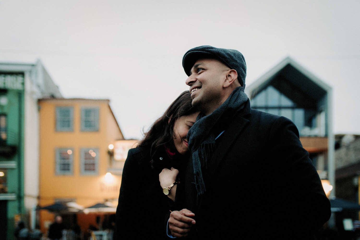 urban engagement session during a rainy day in Porto