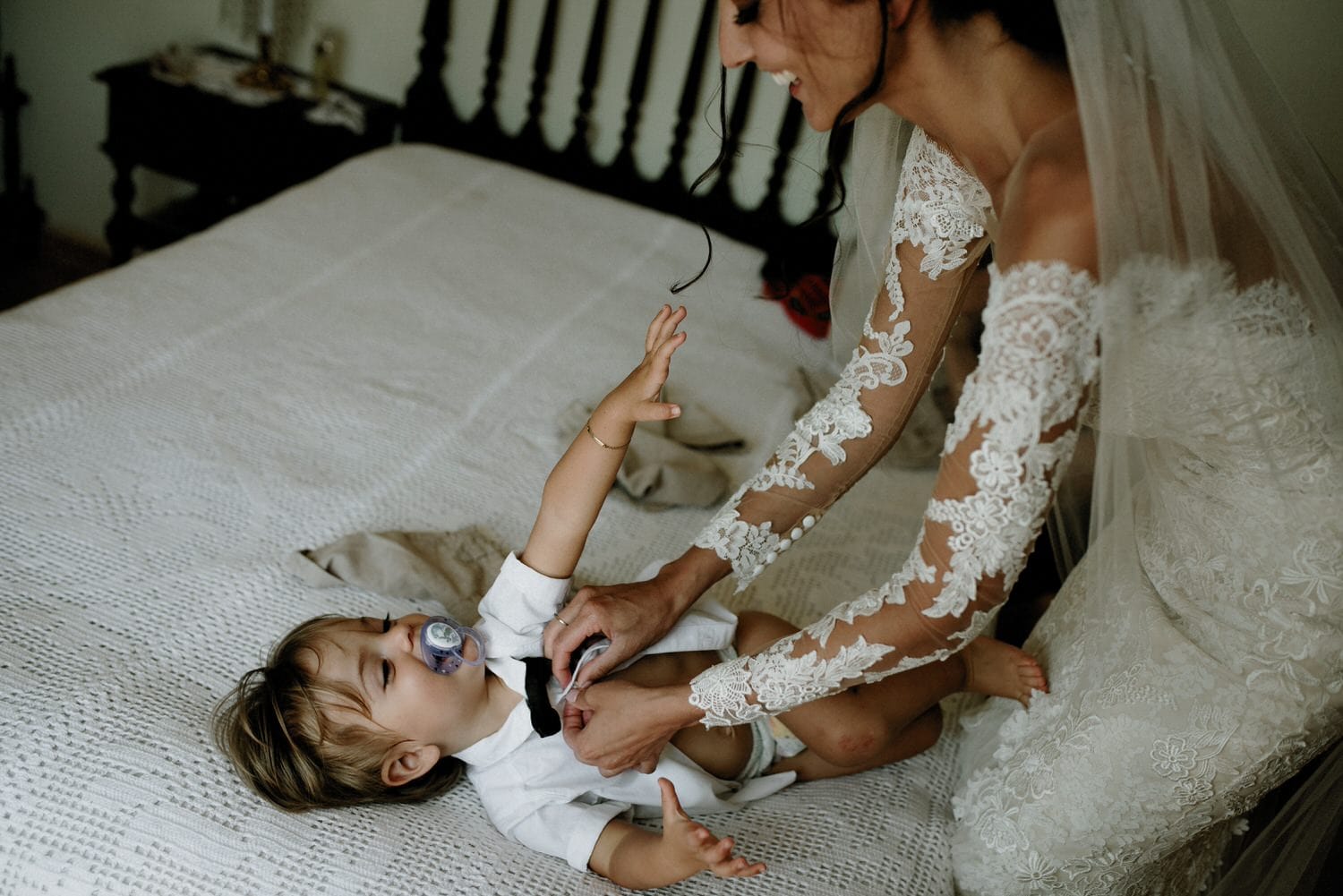 portugal wedding photographer bride with children